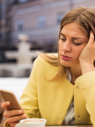 Por qué debes dejar de seguir a tu ex en las redes sociales