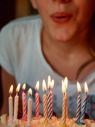 Felicitaciones de cumpleaños para enviar a Tauro en su día