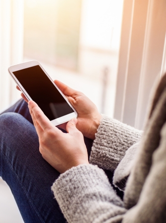 Espiar los mensajes de WhatsApp de tu novio en su iPhone es posible con Siri