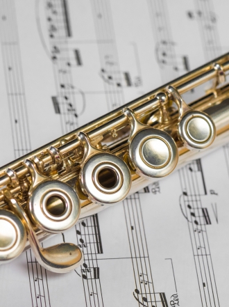 Soñar con una flauta: cuidado con los elogios que recibes