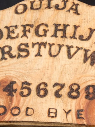 Soñar con una ouija: buscando respuestas