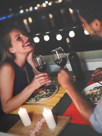 Qué no comer en una cita para no hacer el ridículo