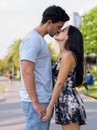 Enfermedad del beso: qué es y cómo se contagia