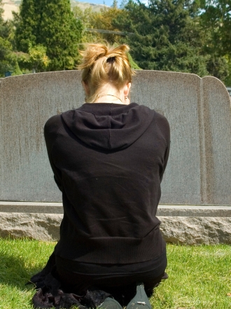 Las 7 etapas del duelo tras la muerte de un ser querido