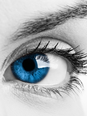 Lo que no sabías de las personas con ojos azules