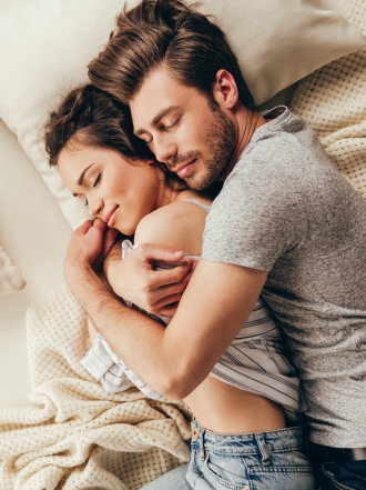 Carta de amor a tu pareja para decirle que quieres hacer el amor