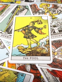 Soñar con el tarot: toma las riendas de tu vida