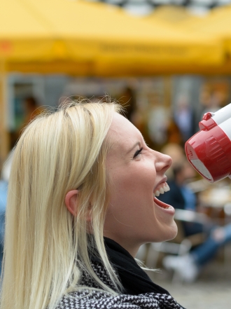 Soñar con una manifestación: reclama lo que te mereces