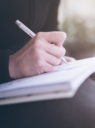 Cuando en tus sueños apareces dibujando, ¿qué significa?