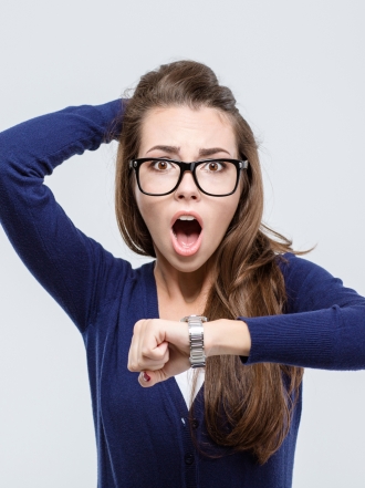 Soñar que llegas tarde a un examen: oportunidades perdidas