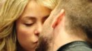 La foto del beso de Shakira y Piqué, cómo ser padres y mantener la pasión