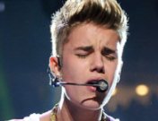Justin Bieber, humillado por Selena Gomez y expulsado de un hotel