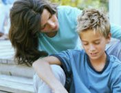 Cómo y cuándo decirle a tu hijo que es adoptado