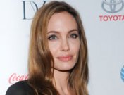 Angelina Jolie sin Brad Pitt en la Cumbre de la Mujer en el Mundo 2013