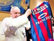 El fútbol, el 'pecado' del Papa Francisco a pesar de Tinelli y Messi