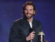 La cobra de Jennifer Lawrence a Bradley Cooper en los MTV Movie Awards