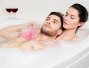 El placer de darte un baño con tu pareja