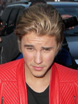 Justin Bieber, desnudo con una Belieber en la cama: Instagram y su lado salvaje