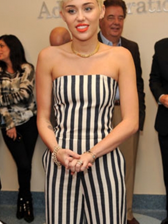 Miley Cyrus, Kate Moss y Sienna Miller vuelven a los 70: look hippie