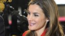 Letizia, de rojo pasión, y el Príncipe Felipe, en su Día del Libro más romántico