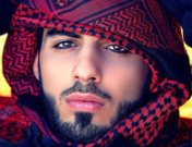 Omar Borkan, el hombre demasiado guapo para Arabia Saudí