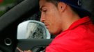 El paseo de Cristiano Ronaldo e Irina Shayk: paralizados e insultados