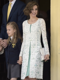Vestidos de comunión para mamás: cómo vestir en una Primera Comunión