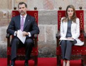 La cara más arisca de Letizia: perfecta en su look, cortante en su gesto