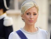 Marie-Chantal de Grecia, a lo Sara Carbonero: el look más polémico de la Boda Real de Suecia