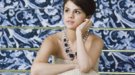 Selena Gomez aprende a cambiar pañales: su madre da a luz a una niña