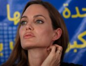 Angelina Jolie hace 'morritos' al mundo por los refugiados de Siria