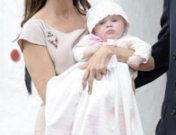 Vestidos de bautizos de bebé: trajes y faldones para niños y niñas