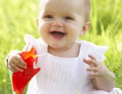 Tejidos y patrones de vestidos de bebés: ideas para hacer trajes infantiles