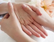 Tipos de manicuras: rehabilitante, spa, básica, francesa, con piedras...