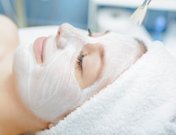 Tipos de mascarillas faciales: nutritivas, para pieles grasas, antiarrugas...