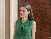 El look veraniego de Letizia: la Princesa se apunta al verde, el color de moda