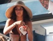 Vanessa Hudgens en bikini por Italia tras triunfar con su nueva película