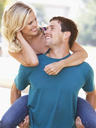 Carta de amor para hacer reír: diviértele con tu amor