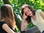 Tu mejor amiga sufre depresión: cómo ayudarla si está deprimida