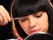 Cómo cortarte el pelo en casa, flequillo incluido