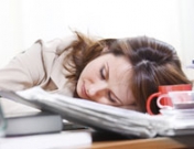 Evita los dolores de cabeza provocados por la falta de sueño