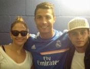 Jennifer López comparte vestuario con Sergio Ramos y Cristiano Ronaldo
