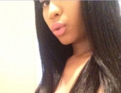 Nicki Minaj se desnuda dejando poco a la imaginación, ¿enésima llamada de atención?