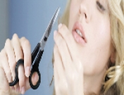 Cómo cortarte las puntas del pelo, tú misma y en casa