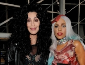 Cher hecha una furia por la filtración de su dúo con Lady Gaga