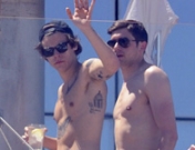 One Direction: el trasero de Harry Styles y su accidente con un anzuelo