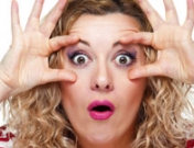 El cuidado de los ojos en la limpieza facial