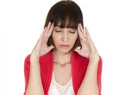 Dolor de cabeza constante: causas y remedios