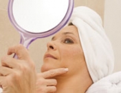 Limpieza facial paso a paso en caras con acné