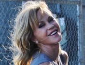 Mamá Melanie Griffith defiende a Dakota Johnson en 50 Sombras de Grey